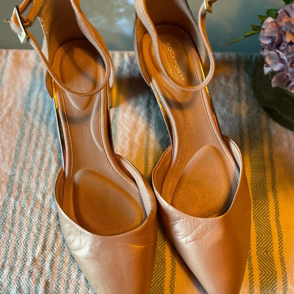COPY - Golden blush strappy heels. Rockport, good condition size 9 - Picture 2 of 4